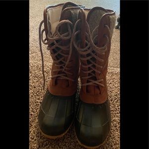 Duck boots